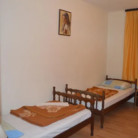 Plava Kuca 3*